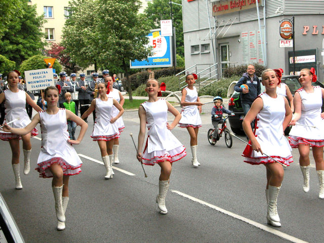 ...to tutaj przekonał się ile uśmiechu...