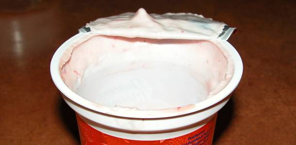 Jak zjeść jogurt gdy łyżeczki brak?